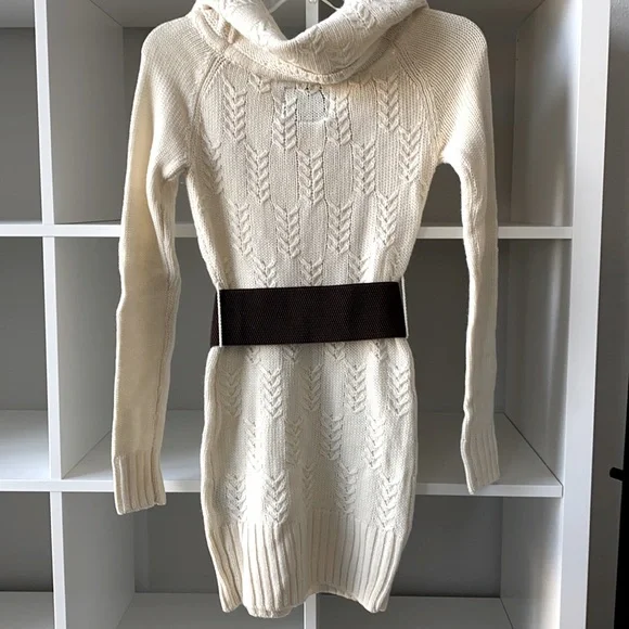 Guess LA Sweater Dress with Belt - Picture 2 of 6